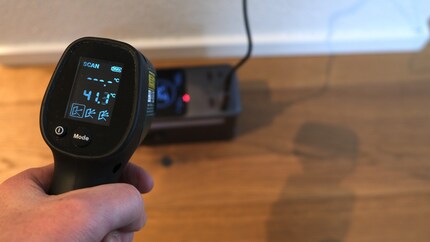 I use an infrared sensor to measure the temperature during a charging process: it remains low.