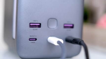 Each port is well labelled with its maximum output.