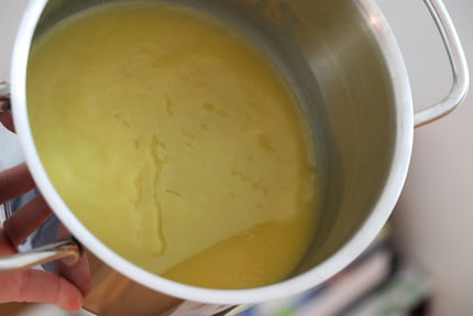 Le mélange est prêt à être fouetté.