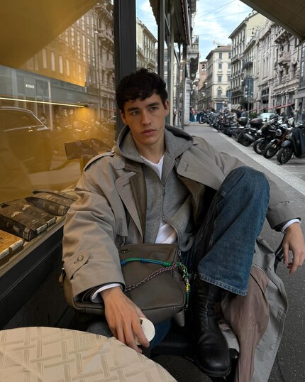 Proud to sport a shopper.