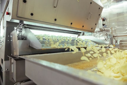 Questa macchina smista le patatine.