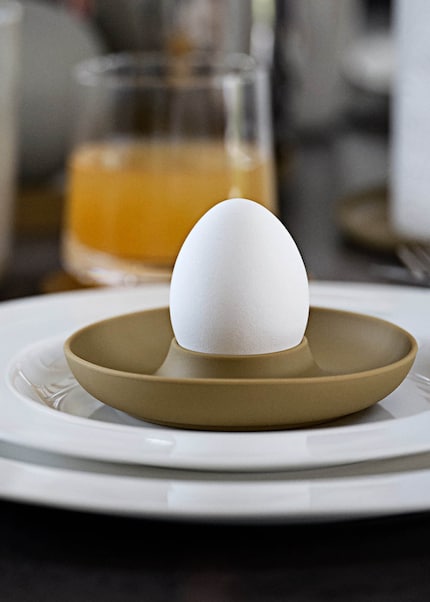 Le uova saranno anche fragili, ma questo piattino è realizzato in un materiale molto solido.