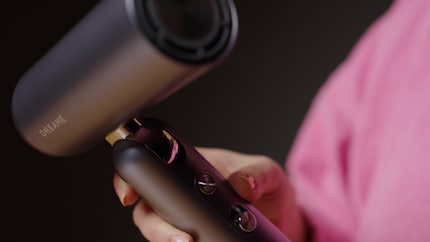 L'asciugacapelli tascabile di Dreame ha un giunto pieghevole.