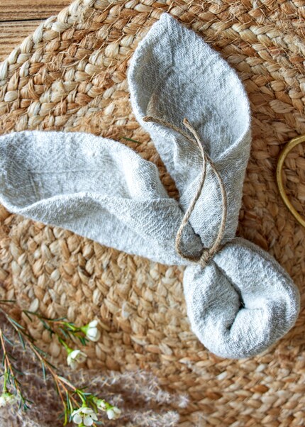 Der clevere Hack lässt sich leicht durch Falten und mit einem Band nachmachen.