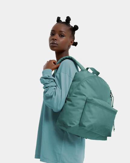 Colourful but simple: the Day Pak’r in Pine Green.