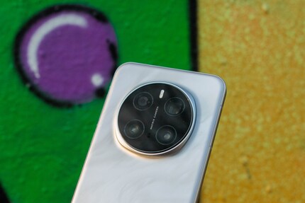 Des modifications (de design) discrètes sont apportées à la configuration de l'appareil photo.