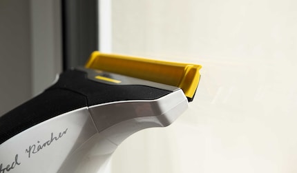 The window vac in action