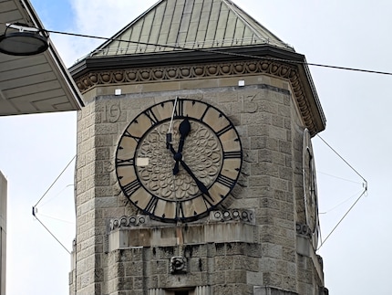 Jusqu'au zoom x10 comme ici, je trouve le résultat encore correct. Après, je préfère ne pas le faire.