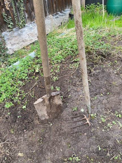 Zicke, Zacke, Schaufel und Hacke.