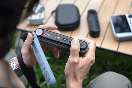 Oltre a Wi-Fi, Bluetooth e USB, dispone anche di un lettore di schede SD.