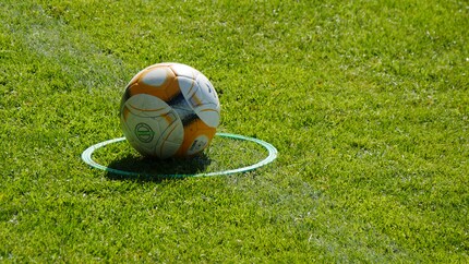 If the children feel self-determined, they stay loyal to their hobby for longer.