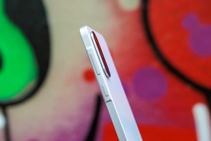 Het frame van de Galaxy A36 is gemaakt van kunststof.