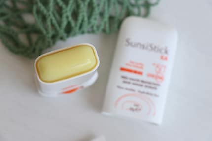 20 Gramm bringt Avènes Stick auf die Waage. Das Produkt ist tierversuchsfrei, aber nicht vegan.