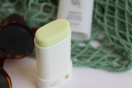 Im Matte Sun Stick von Beauty of Joseon stecken 18 Gramm Produkt. Vegan und tierversuchsfrei.