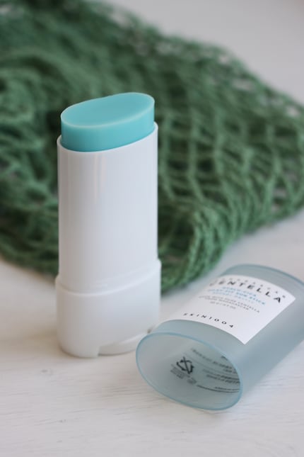 Im ovalen Stift von Skin1004 sind 20 Gramm enthalten. Vegan und tierversuchsfrei.