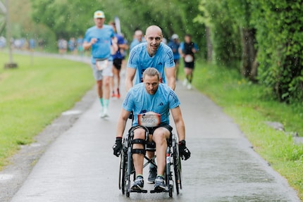 Giving it some welly as a team to bag those kilometres