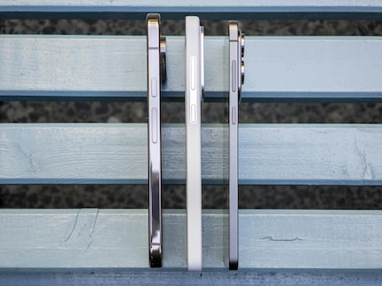 Mit der Hülle nähert sich das Galaxy S25 Edge dem Pixel 9 Pro XL – ohne Hülle – an