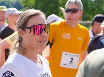 Before the start: still smiling – but for how long?