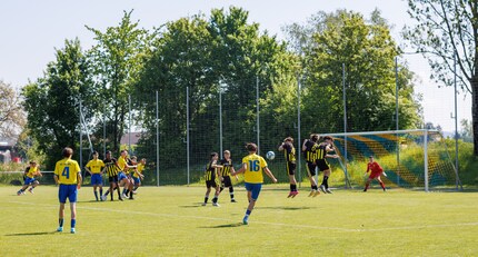 Fussballfoto mit manuellem Objektiv. Weil ich es kann.