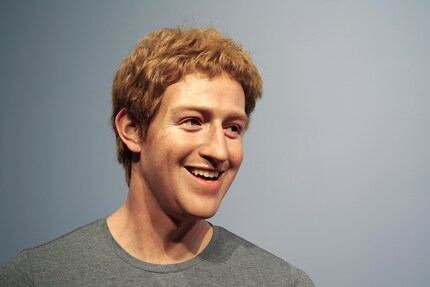 Mark Zuckerberg joue l’innocent.
