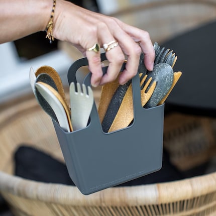 Con i portautensili da cucina come questi, puoi liberare il piano di lavoro in un batter d'occhio.