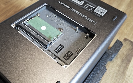 Qui puoi aggiungere più RAM e due SSD.