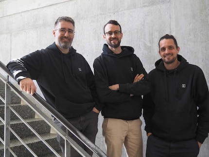 Tre amici, un unico obiettivo: scatole rompicapo dalla stampante 3D. Tom, Pascal e Roger sono Keebox.