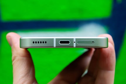 La porta USB-C può gestire fino a 65 Watt.