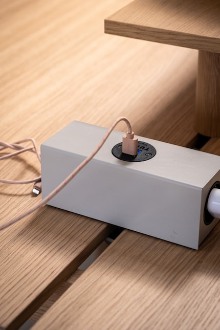 Linear System Table Power Outlet, Muuto.