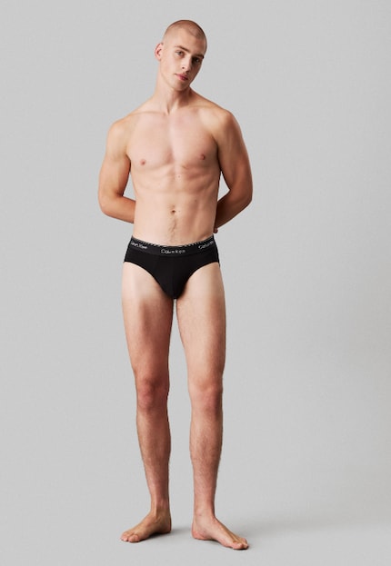 Hip-Briefs sind die etwas körperbetontere Variante der Slips.