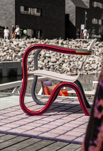 Glits Rainbow Lounge, contreplaqué arc-en-ciel.