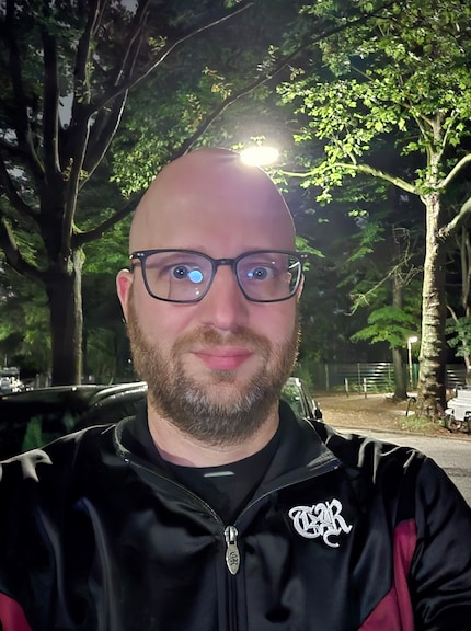 Selfie with the selfie camera in night mode.