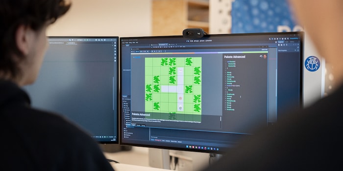 Christian Walker Christian Walker