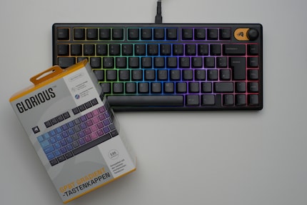 I keycap possono essere sostituiti. Ma chi vuole questo con una tastiera così conveniente?
