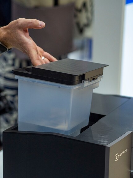 Herausnehmbare Wasserbehälter vereinfachen die Reinigung. 