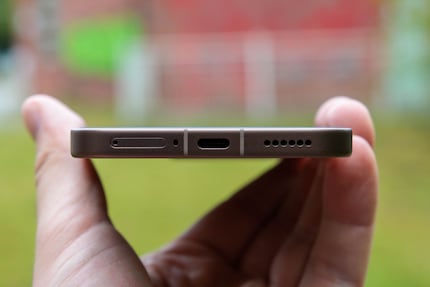 The Xiaomi 15T Pro charges faster than the 15T.