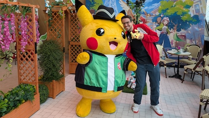 Moi aussi, je me suis fait prendre en photo avec Pikachu.