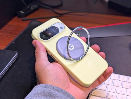 New mobile, with ring again. But when it's on, I can't charge wirelessly.