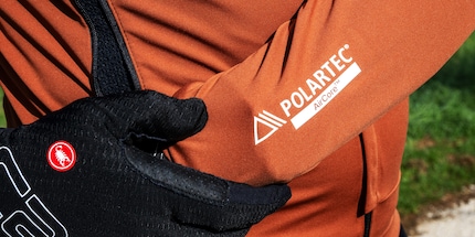Giacca da ciclismo progettata da Castelli e Polartec con tecnologia AirCore.