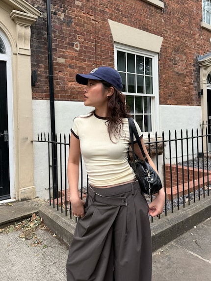 Questa maglietta di Bershka è di tendenza.