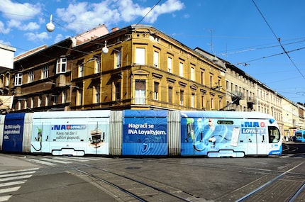 Publicité au lieu de vue, ici à Zagreb.