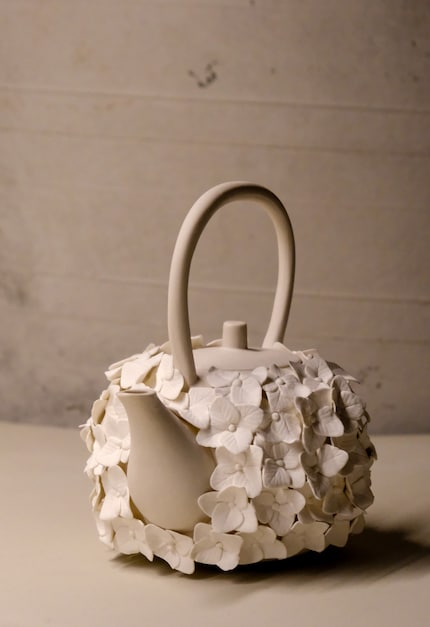 Naoto Fukasawa: Ajisai, 2024, porcelain.