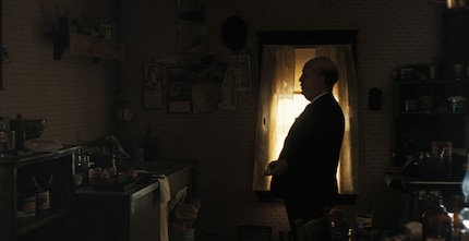 Regisseur Alfred Hitchcock in der Küche des Monsters. Die kranke Beziehung zwischen Gein und dessen Mutter inspirierte unter anderem «Psycho».