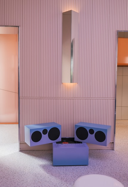 Totem bij Archiproducts en Studiopepe.