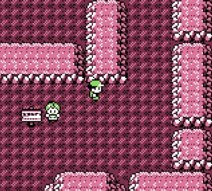 Moon Mountain is de eerste grot in «Red and Blue». Daar krijg ik aan het einde een fossiel en tot die tijd word ik belaagd door wilde Zubats.