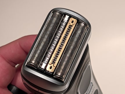 Der Braun hat mehrere parallel liegende Klingen.