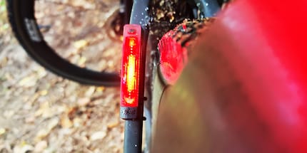 Das Knog Plus ist von der Sitzstrebe ...