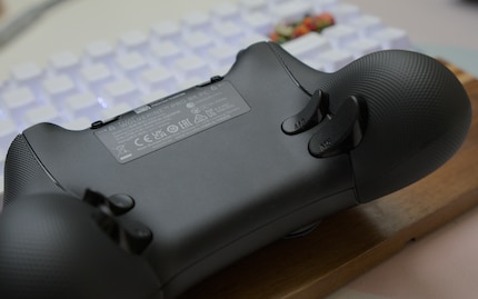 De paddles op de achterkant kunnen niet beter geplaatst zijn.