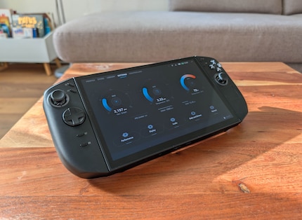 In der Lenovo-App nehme ich Anpassungen vor und update das Gerät.