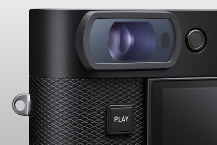 L'EVF ha una buona risoluzione ed è quindi bello e nitido. A differenza di un mirino analogico, però, funziona solo quando la fotocamera è già in funzione.